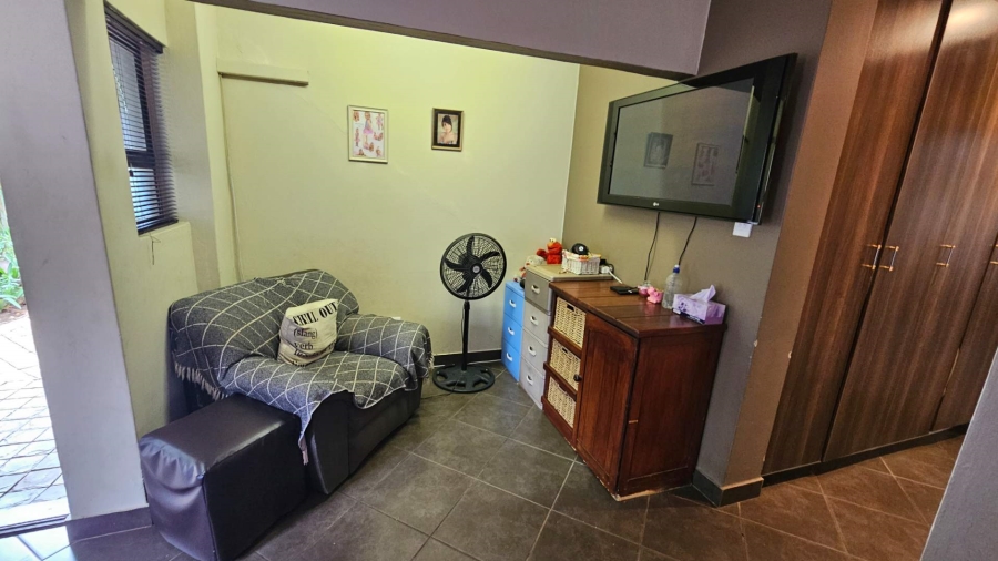 2 Bedroom Property for Sale in Kosmos North West